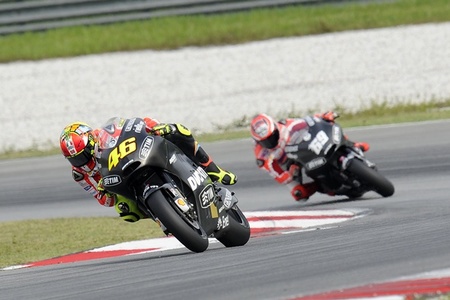 Valentino Rossi y Nicky Hayden pasan por el quirófano de nuevo