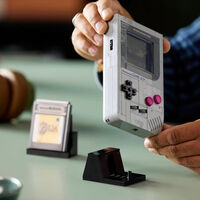 Ya puedes reservar la Game Boy de LEGO: precio, contenido y fecha de lanzamiento