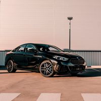 El BMW Serie 2 Gran Coupé Black Shadow lo apuesta todo al negro para ganar agresividad, desde 37.675 euros