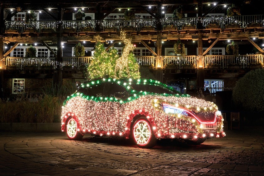 Nissan te dice cómo convertir tu LEAF en un brillante árbol de Navidad ambulante