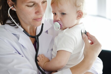 Fibrosis quística en bebés y niños: qué es, cuáles son sus síntomas y qué tratamientos existen