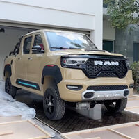 Pidieron la copia china barata de una pick-up de RAM. Parecía de juguete, pero logró remolcar al modelo original