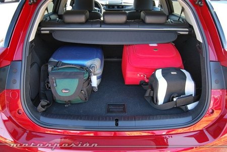 Alquileres de coches: De olvidar un paraguas a bordo a que te llueva un reno en el parabrisas