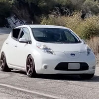 Cómo cargarse un coche eléctrico nivel: meterle el motor de una Kawasaki Ninja ZX-10R a un Nissan Leaf, ¡280 CV!