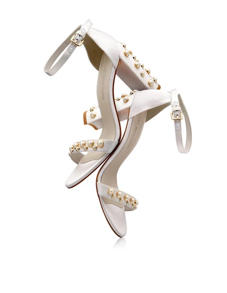 Los zapatos de novia de Stuart Weitzman son de alfombra roja ¡Impresionantes!
