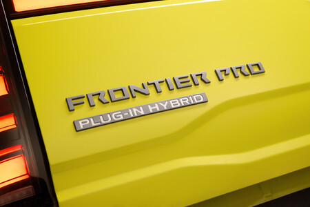 Frontier vs hilux