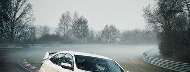 ¡Aquí hay guerra! El Honda Civic Type R 2017 vuelve a ser el rey de los delantera en Nürburgring: 7:43 minutos (con vídeo)