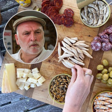 José Andrés dicta sentencia sobre los snacks españoles: "Los mejores aperitivos no vienen en una bolsa, vienen en una lata" 