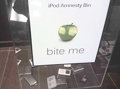 La papelera de reciclaje de iPods en los cuarteles de Microsoft