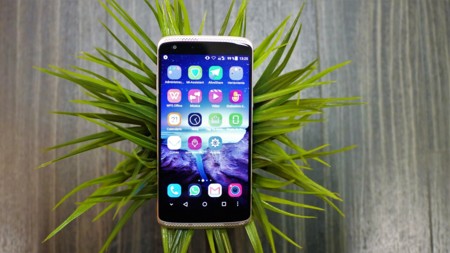Zte Axon Mini 03