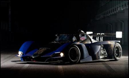 Praga R1, un juguetito para circuito