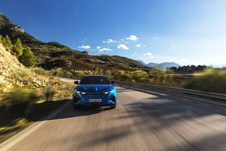 Alpine A390gt Bleualpinevision Action C Thomascortesi 18