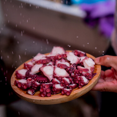A una hora de la costa, este pueblo de Ourense se convierte este finde en la capital del pulpo a la gallega con una fiesta de Interés Turístico Internacional 
