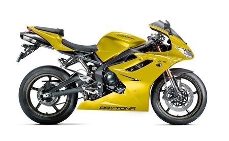 Nuevos colores y actualizaciones para la gama Triumph 2012