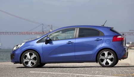 KIA-Rio-2011-38