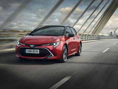 ¿Por qué hay cuatro coches de Toyota en el Top 5 de híbridos más vendidos?