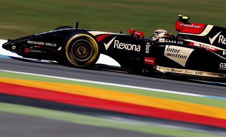 Pastor Maldonado seguirá una temporada más con Lotus