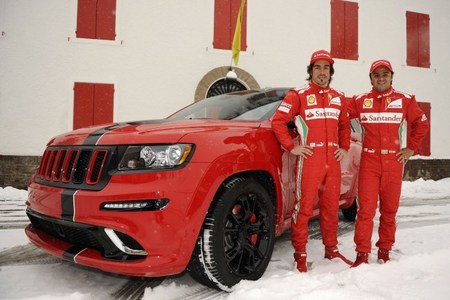 Alonso y Massa con su Jeep Grand Cherokee SRT8 en la nieve