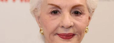 Cómo llevar el pantalón blanco con estilo en otoño, palabra de Carolina Herrera (y de Zara)