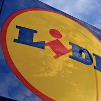 Lidl tiene rebajado este cargador con el que podrás cargar hasta cuatro dispositivos a la vez: cuesta menos de 15 euros 