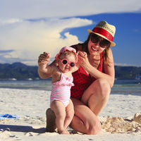 Gafas de sol para bebés y niños: por qué deben usarlas y cómo elegirlas 