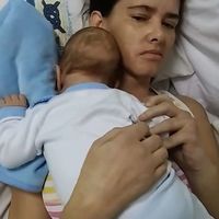 Despierta del coma y descubre que su bebé tiene ya tres meses
