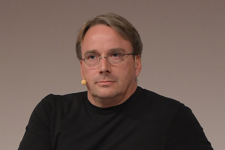 Linus Torvalds se toma un descanso de Linux para intentar arreglar su propio comportamiento