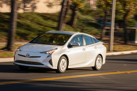 toyota prius 2016