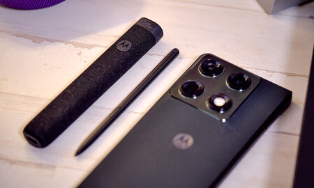 Analisis Motorola Razr Fold 31