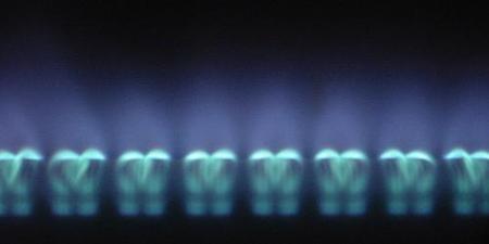 El gas natural baja un 10%