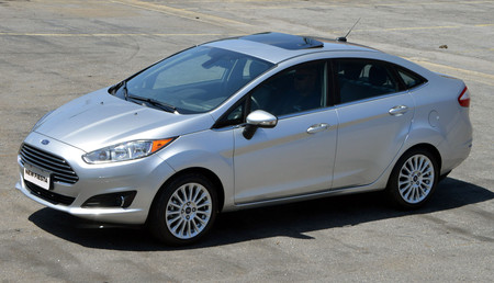 Ford Fiesta Sedan 20
