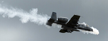 Que haya decenas de A-10 rumbo a Irán sugiere algo: EEUU ha rescatado a su avión más "bruto" para una misión imposible