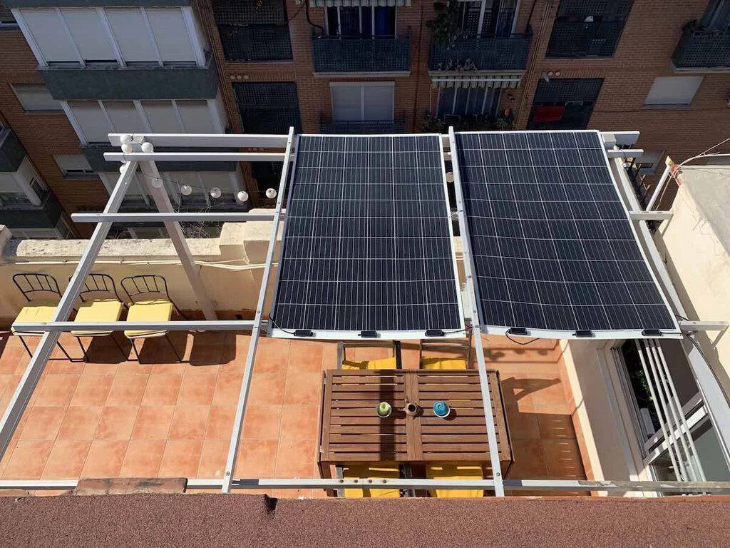 Los kits de paneles solares son una buena alternativa de ahorro eléctrico. Esto es lo que dice la ley sobre su instalación 