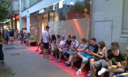 Así es la "noche del iPhone 4" en España