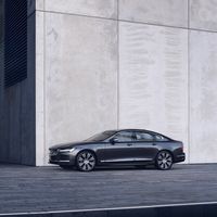 Volvo les da un toque de electrificación a los nuevos S90 y V90