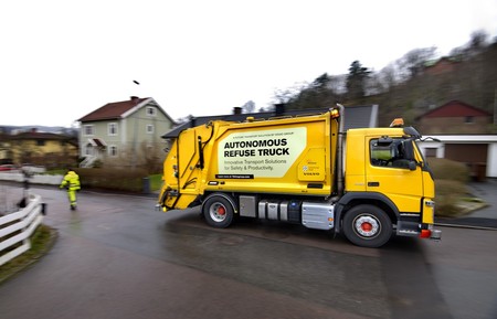 Volvo quiere saber cómo se integrará este camión de basura autónomo en la vida urbana