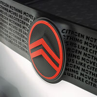 Citroën y Polestar se pelearon por sus chevrones. Ahora Citroën cambia de logo