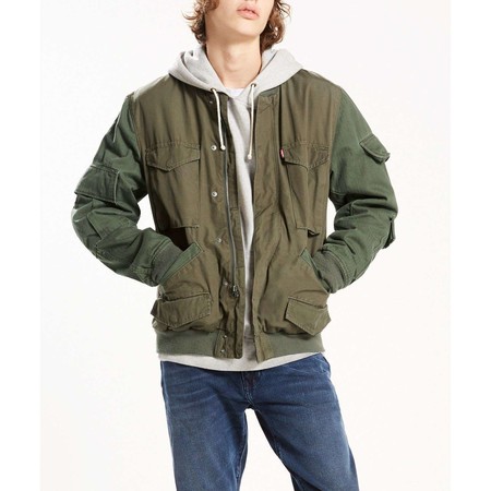 Superweekend en eBay: cazadora Levi's Pieced bomber rebajada a 60,30 euros con envío gratis