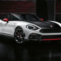 Abarth 124 Spider, así de divertido puede ser soltarse la melena