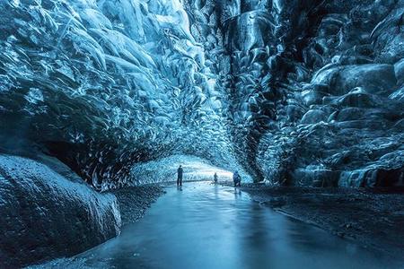 Aventura extrema por las cuevas de cristal en Islandia