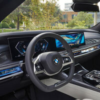 La batalla de las grandes tecnológicas llega a los coches: Amazon quiere hacerse hueco entre Apple y Android