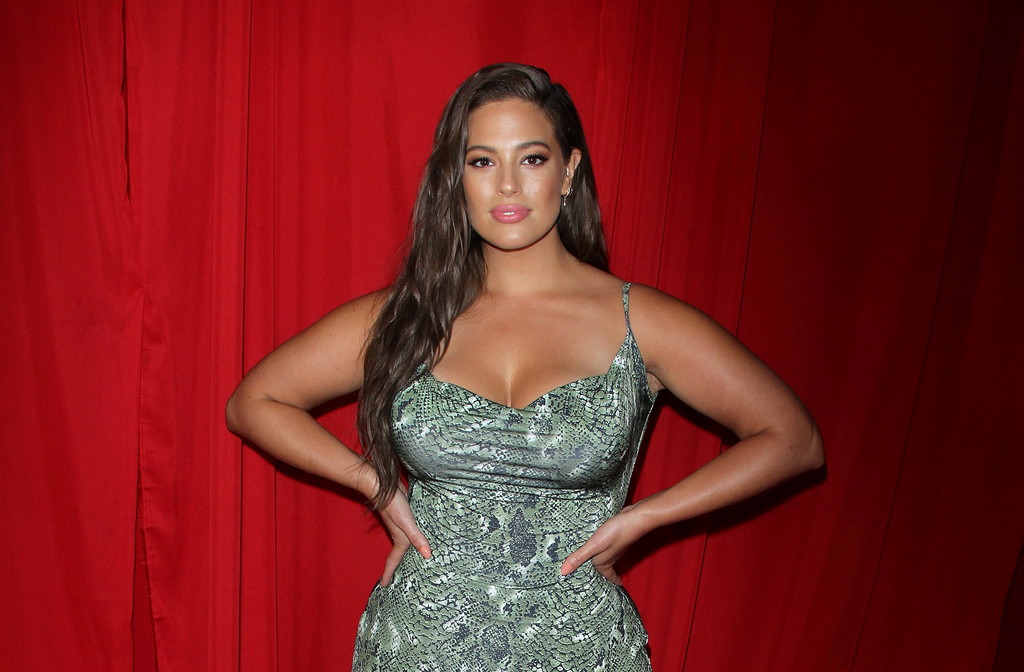 ¡Cuidado que vienen curvas! Las trae Ashley Graham y su último look, un photocall imponente