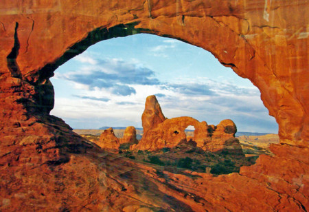 Caprichos de la naturaleza: los puentes y arcos de piedra más sorprendentes del mundo