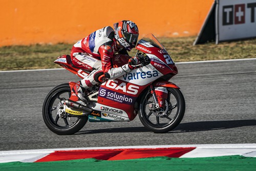 ¡Exhibición! Izan Guevara repite victoria en Montmeló pero David Muñoz deslumbra con un podio a los 16 años