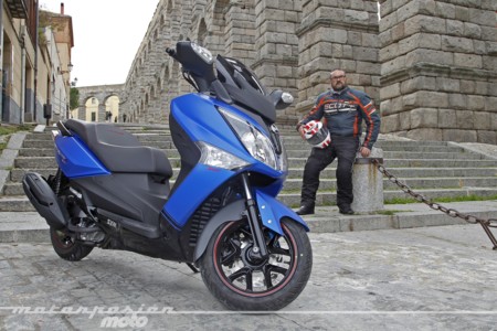 SYM amplia su gama Joymax con las versiones Comfort y Sport