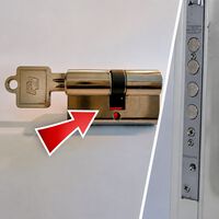 Si dejas la llave puesta cada noche, estás cometiendo un error garrafal y los expertos explican por qué   