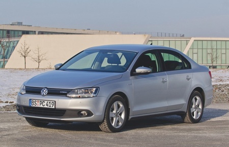 Volkswagen Jetta Hybrid 03