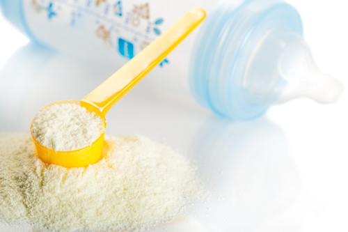 Retirada masiva de leches infantiles fabricadas en Francia por riesgo de salmonelosis