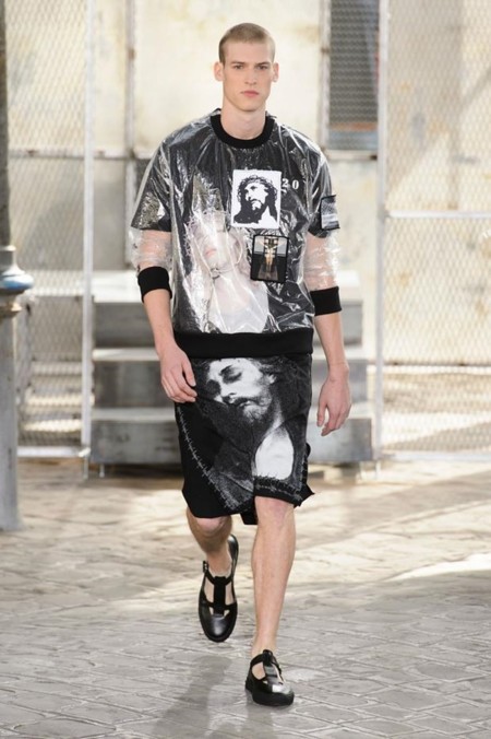 Y con Givenchy primavera-verano 2016 llegaron las faldas para los hombres