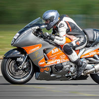 ¡Brutal! Una Suzuki Hayabusa con un récord de velocidad de 425 km/h está a la venta por menos de 35.000 euros